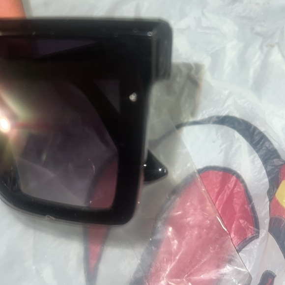 Sun glasses bundle - Picture 10 of 11